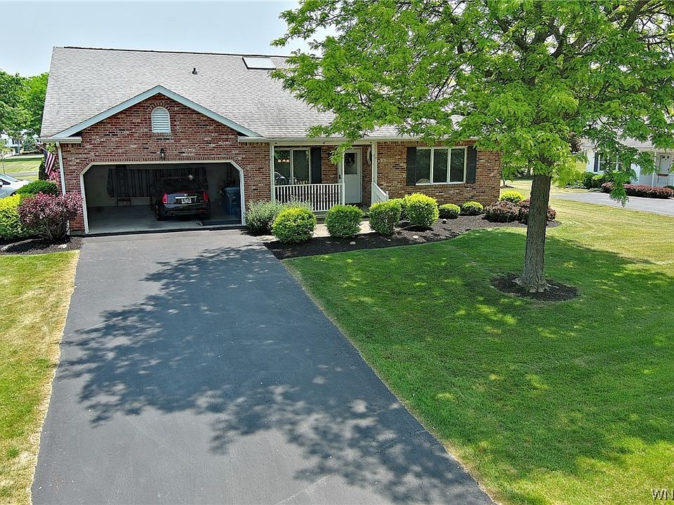 6023 Quaker Hollow Cres Orchard Park, NY, 14127 Apartments for Rent
