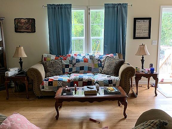 4th image of 3051 Sheppard Dr