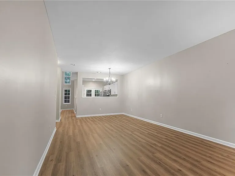 406 McAfee Ct NW #13 — Photo 3