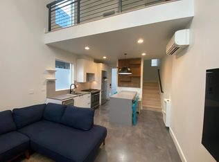 516 Valley St, Seattle, WA 98109