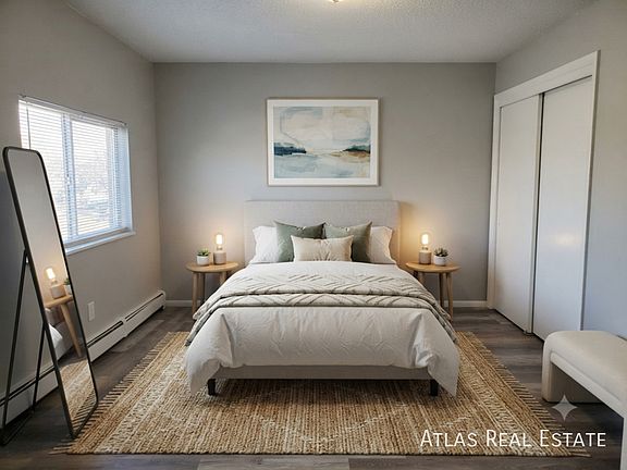 4th image of 4319 Dewey Dr APT 4