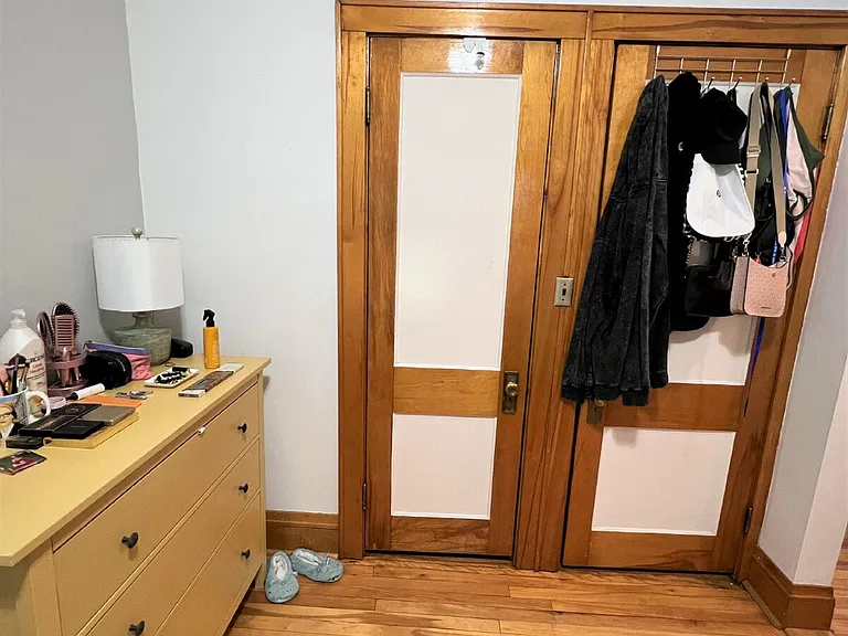 220 Marshall Ave #5 — Photo 12
