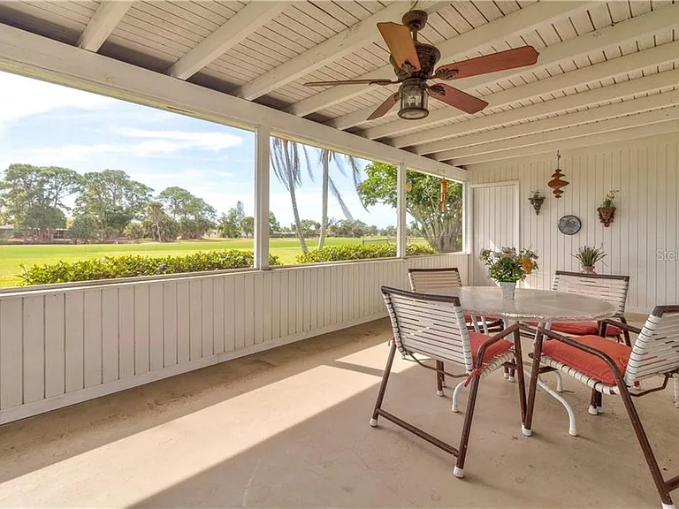 37 Oakland Hills Pl — Photo 30