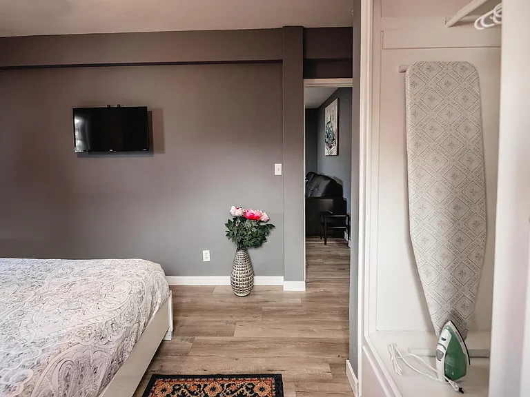 5147 Riverton Ave — Photo 19
