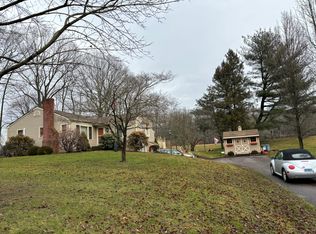 211 N Bride Brook Rd, East Lyme, CT 06333