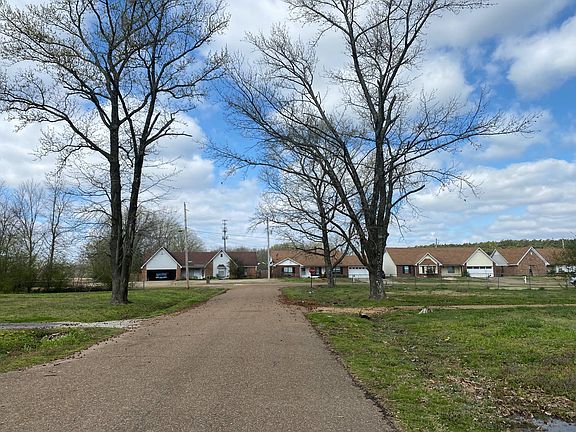 4th image of 6701 Tommie Ln