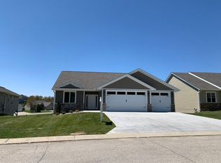5943 Dogwood Ln NW, Rochester, MN 55901