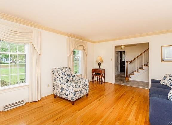 3rd image of 10241 Korona Dr