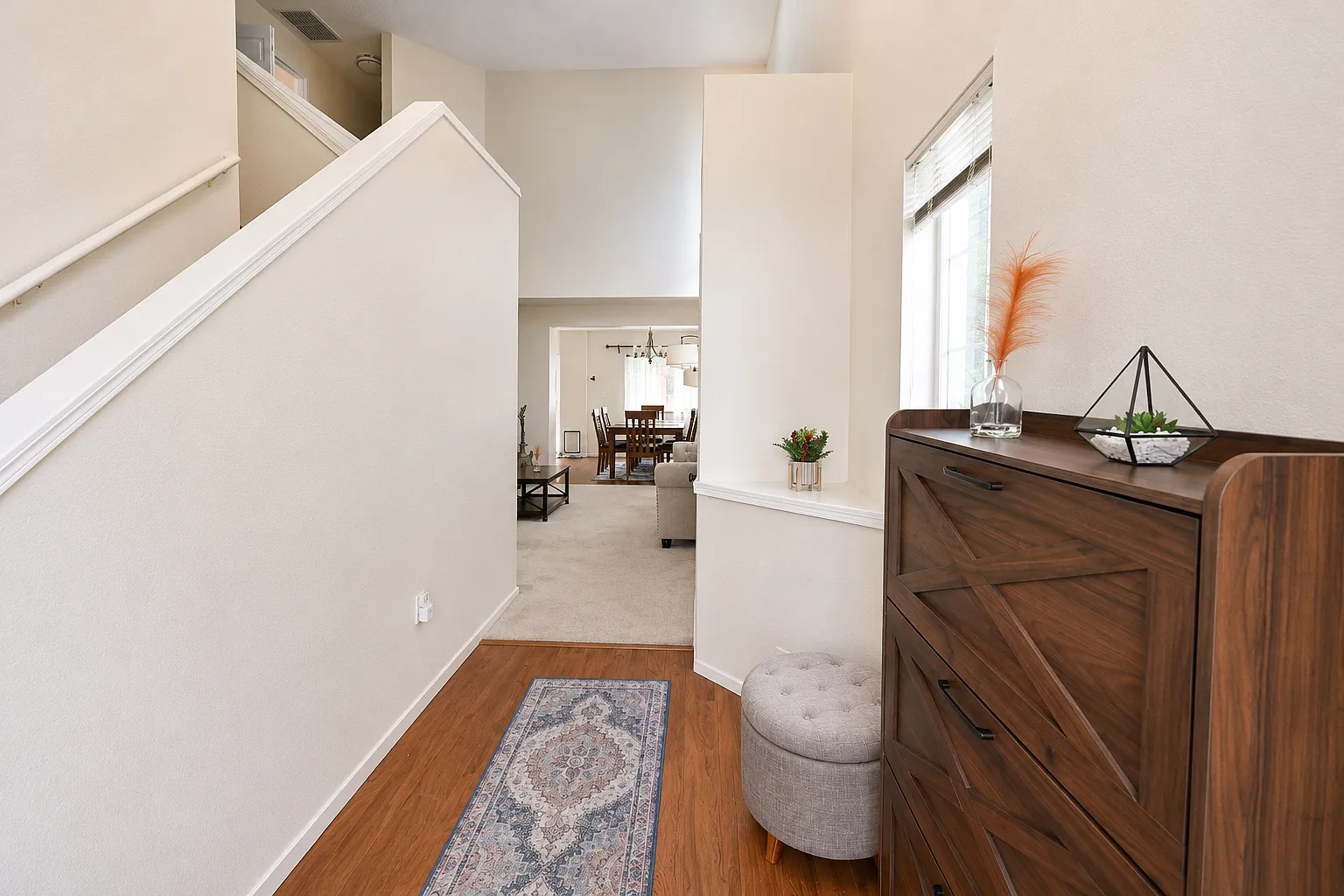 3 bed, 2.5 bath, 1938 sqft, $3,400 — Photo 2