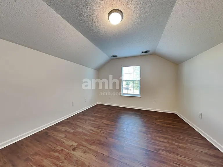 632 Stonebridge Cir — Photo 6