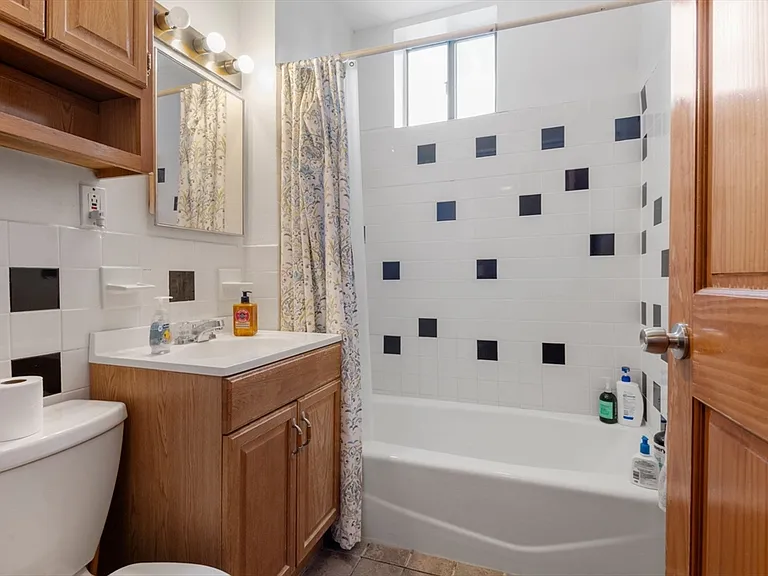 26 Chilton St #3 — Photo 14