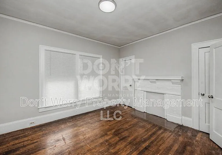 1405 Lexington Ave #A — Photo 4