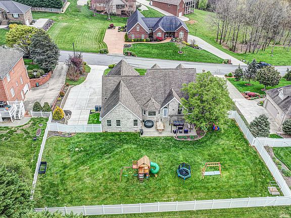 4th image of 529 Pueblo Dr