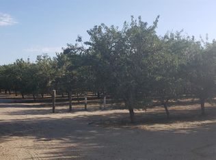 484 W Davis Ave, Caruthers, CA 93609