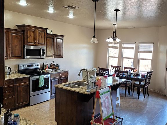 4th image of 275 E Stonehedge Dr
