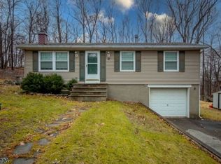 15 Appleseed Rd, Sussex, NJ 07461