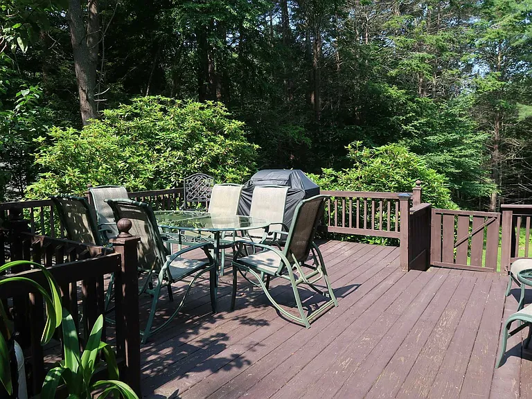 145 Woodside Meadow Rd — Photo 6