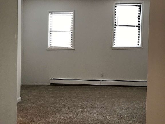 4th image of 2578 Steinway St APT 1B