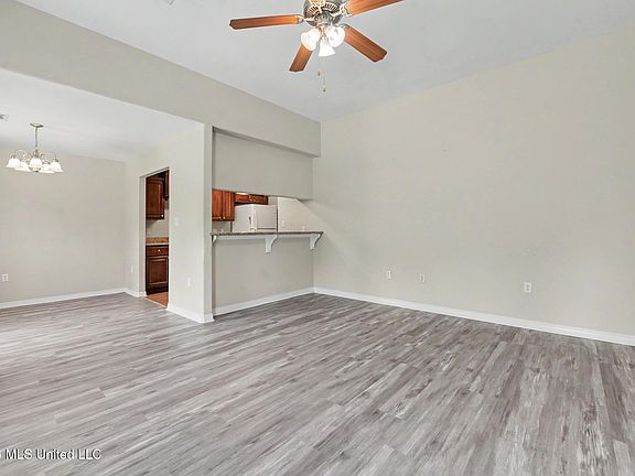 4th image of 2313 Paula Cir