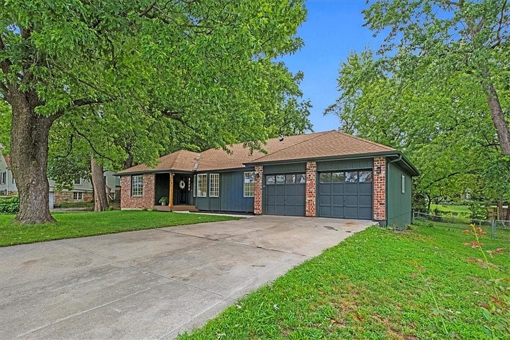 5811 Antioch Rd, Merriam, KS 66202 Zillow