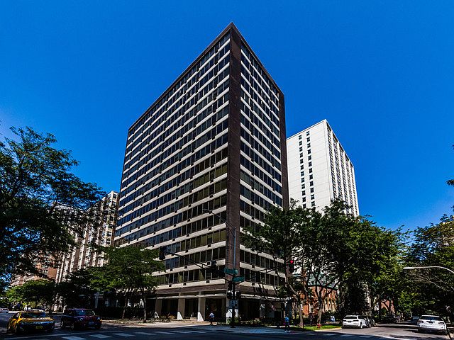 1st image of 360 W Wellington Ave APT 12F