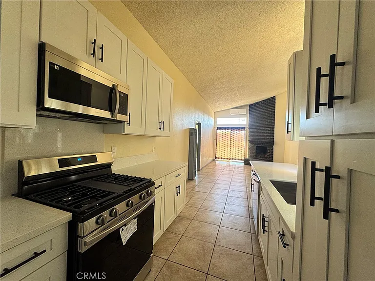 16209 Juniper St #2 — Photo 4