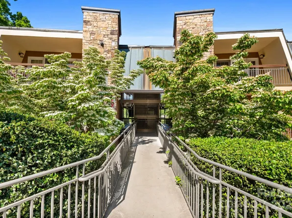 203 Bowling Park Rd, Asheville, NC 28803