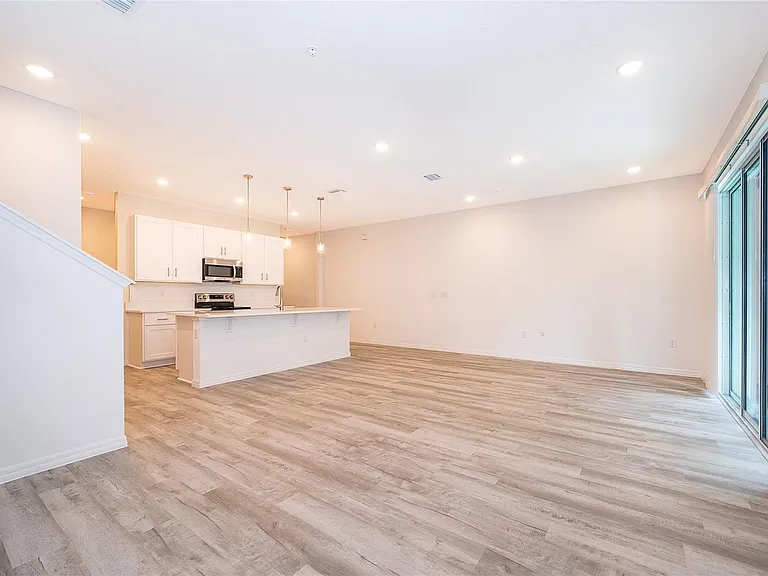 5261 Luisa Ct — Photo 15