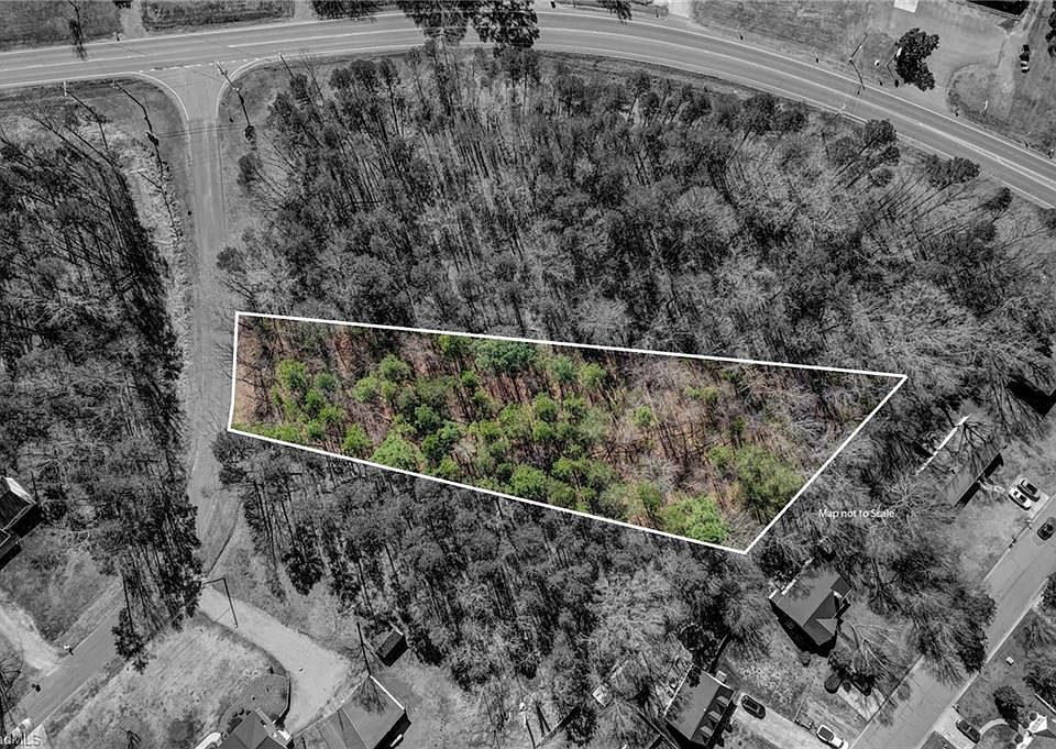 1st image of 120 Windsor Dr Lot 8