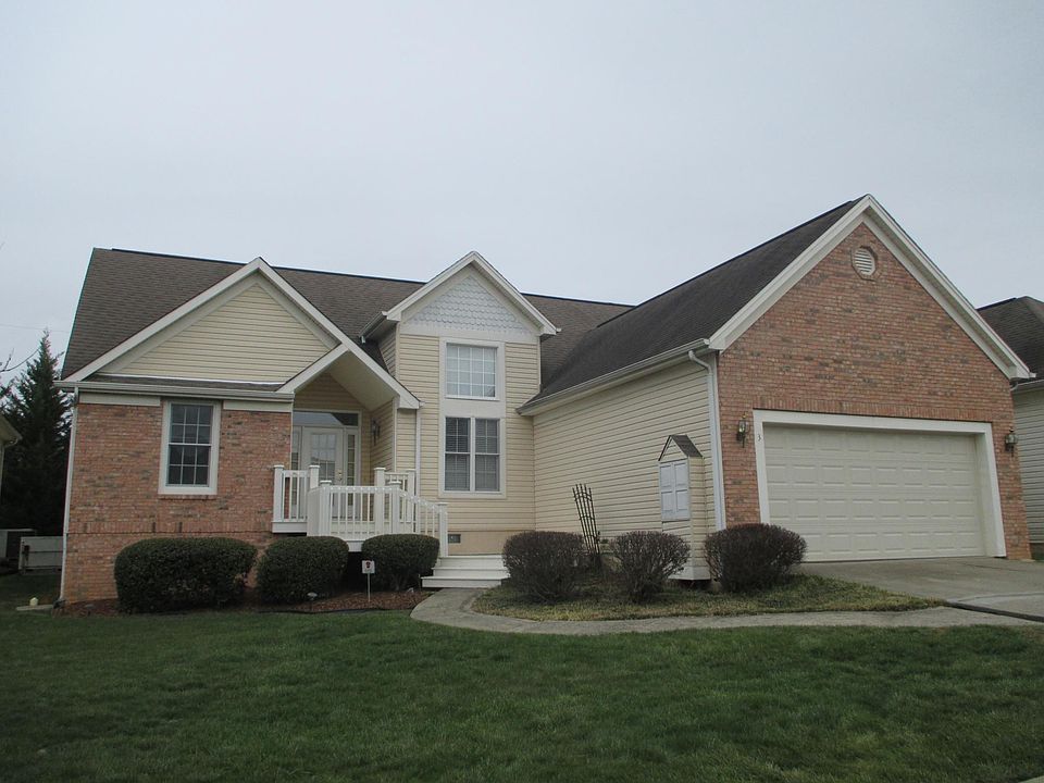 1st image of 3 Willow Tree Ct