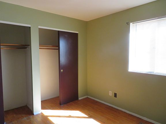 5th image of 10414 Royal Dr