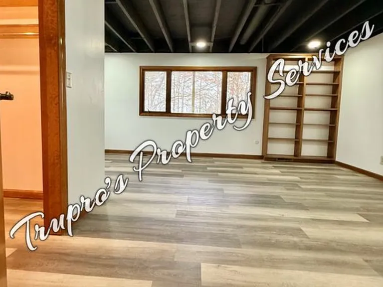 2715 E Shawnee Rd — Photo 42
