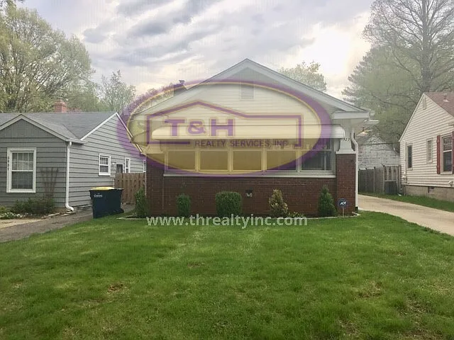 5927 Primrose Ave photo 1