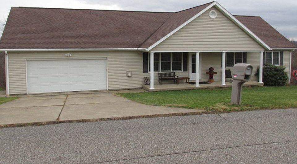 1st image of 124 Hollie Dr