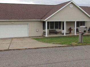 124 Hollie Dr, Triadelphia, WV 26059