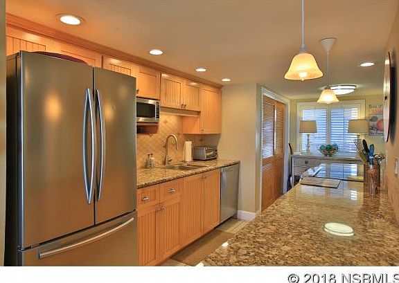 5th image of 2401 S Atlantic Ave APT D101