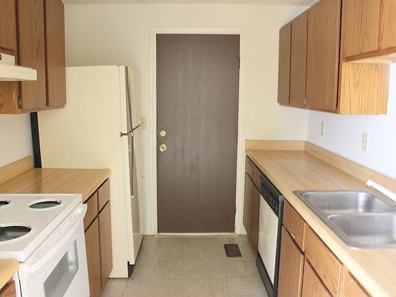 4th image of 8760 Mardi Gras Dr