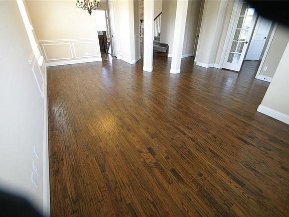 5th image of 2028 Menominee Dr
