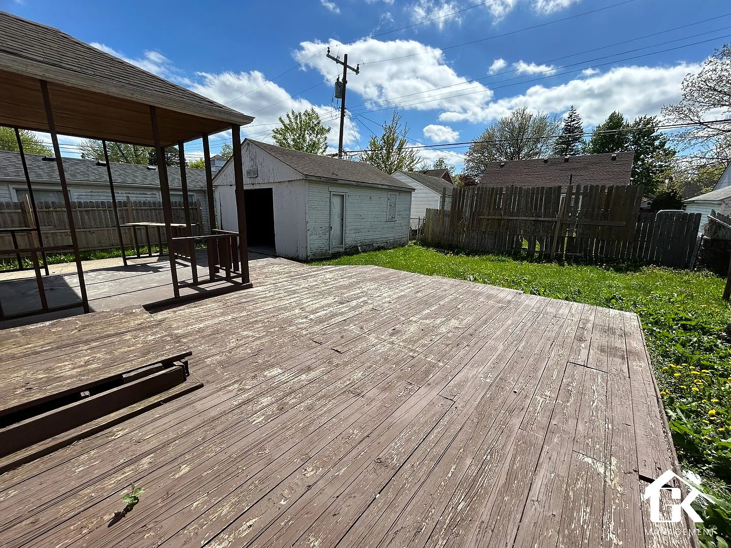 3 Bed 1 Bath Eastside Home Available - Near St John Moross! — Photo 2