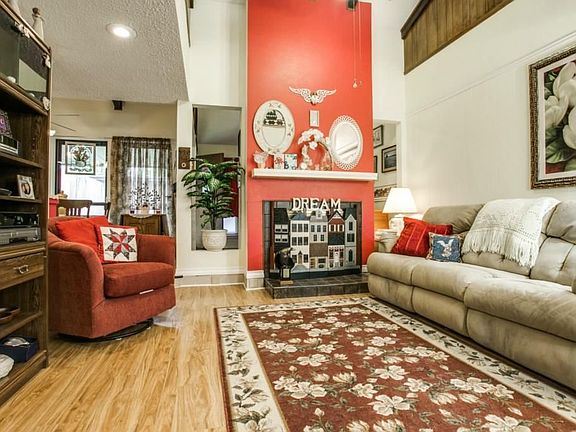 3rd image of 537 Campana Ct