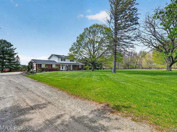 2nd image of 7687 Parshallville Rd