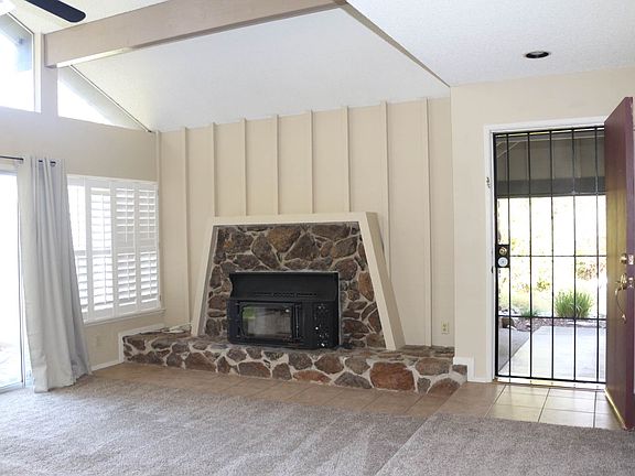 2nd image of 2800 Stanford Ln