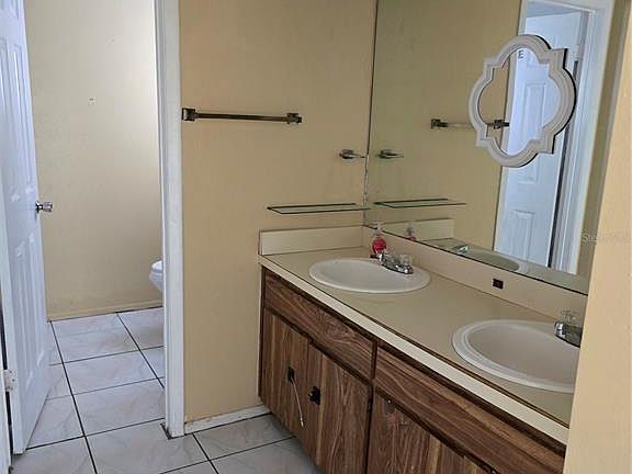 2nd image of 710 Stillview Cir