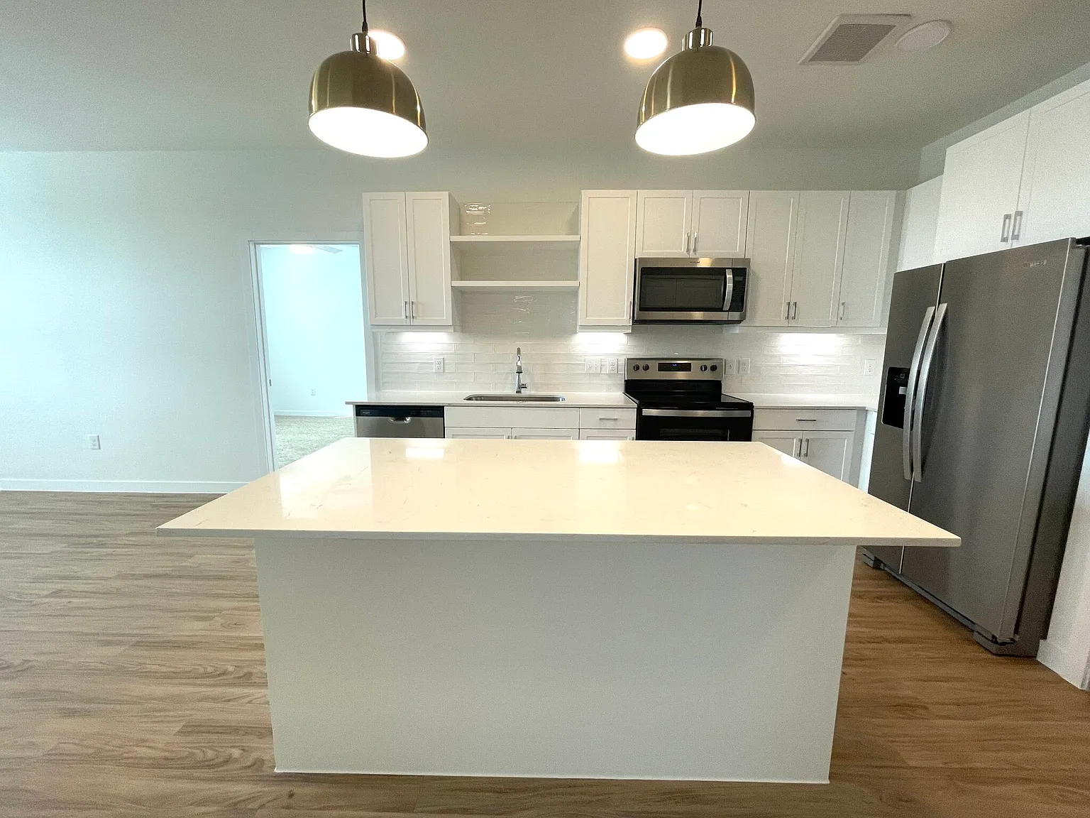 2 bed, 2.0 bath, 1075 sqft, $1,400 — Photo 3