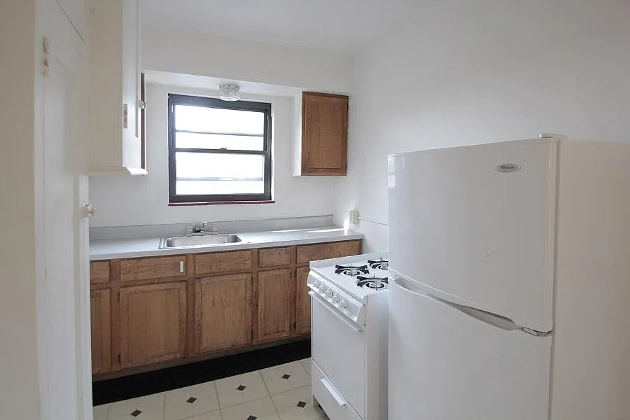 1 bed, 614 sqft, $900 — Photo 3