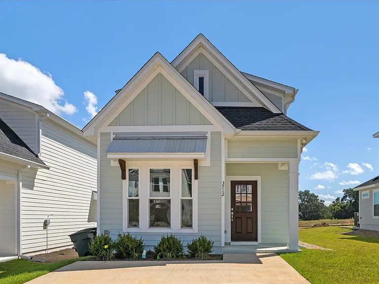 3712 Meadow Vista Ln — Photo 1