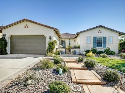 28450 Serenity Falls Way, Sun City, CA, 92585