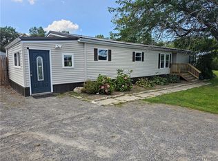 2714 Lattin Rd, Albion, NY 14411