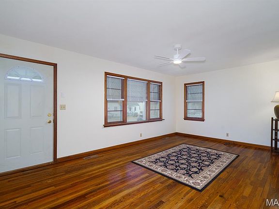 3rd image of 507 E 13th St