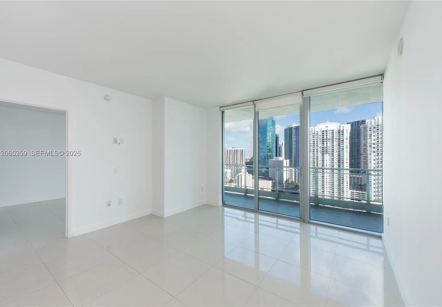 Mint Condo — Photo 3